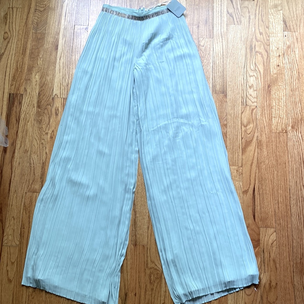 Hoss Intropia pleated pants.